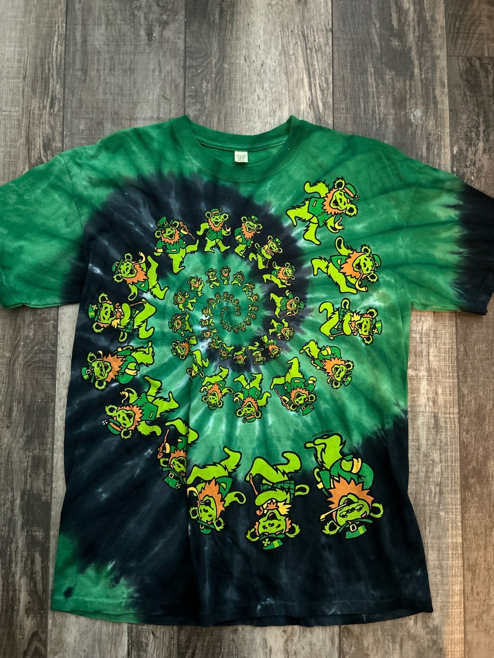 Grateful Dead T-Shirt with Dancing Bears Y2K